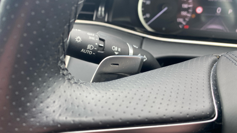 Land Rover Range Rover Evoque 1.5 P300e R-Dynamic HSE 5dr Auto Hatchback